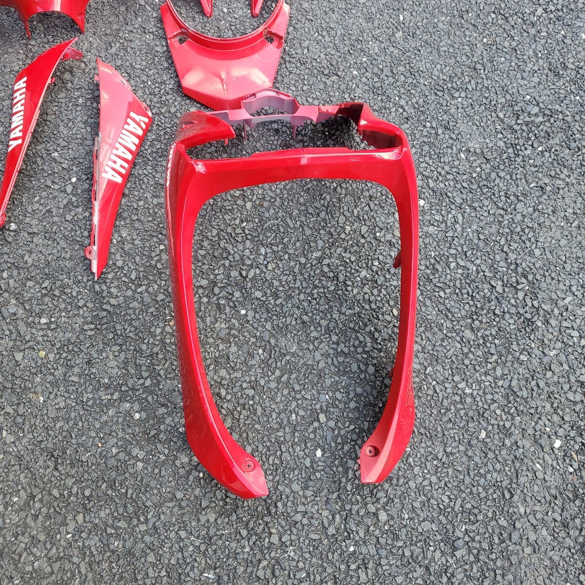 YAMAHA シグナスX4型 純正外装セットCOLOR:RED カウルセット_画像2