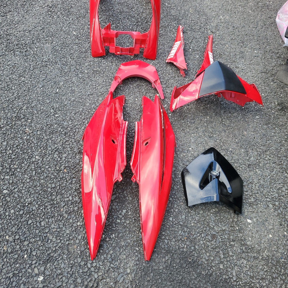 YAMAHA シグナスX4型 純正外装セットCOLOR:RED カウルセット_画像6