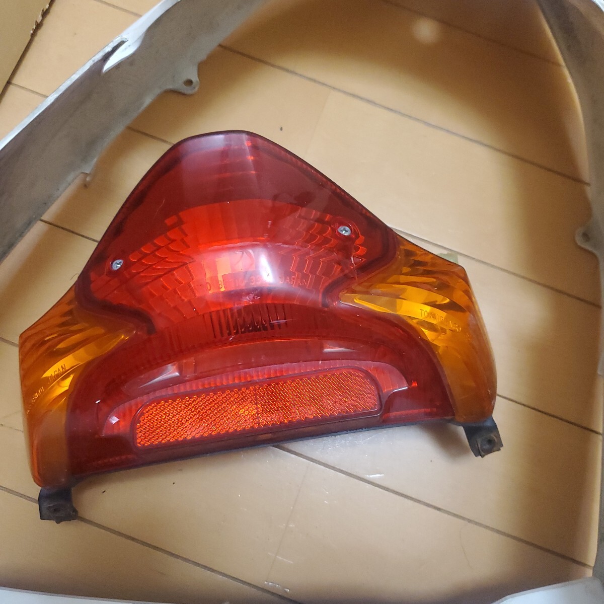 SUZUKI スズキ アドレスV125 純正フロントカウルヘッドライト テールライト ボディカウルセットCOLOR:ホワイト_画像3