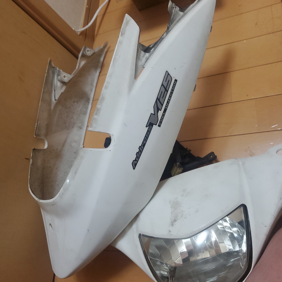 SUZUKI スズキ アドレスV125 純正フロントカウルヘッドライト テールライト ボディカウルセットCOLOR:ホワイト_画像5