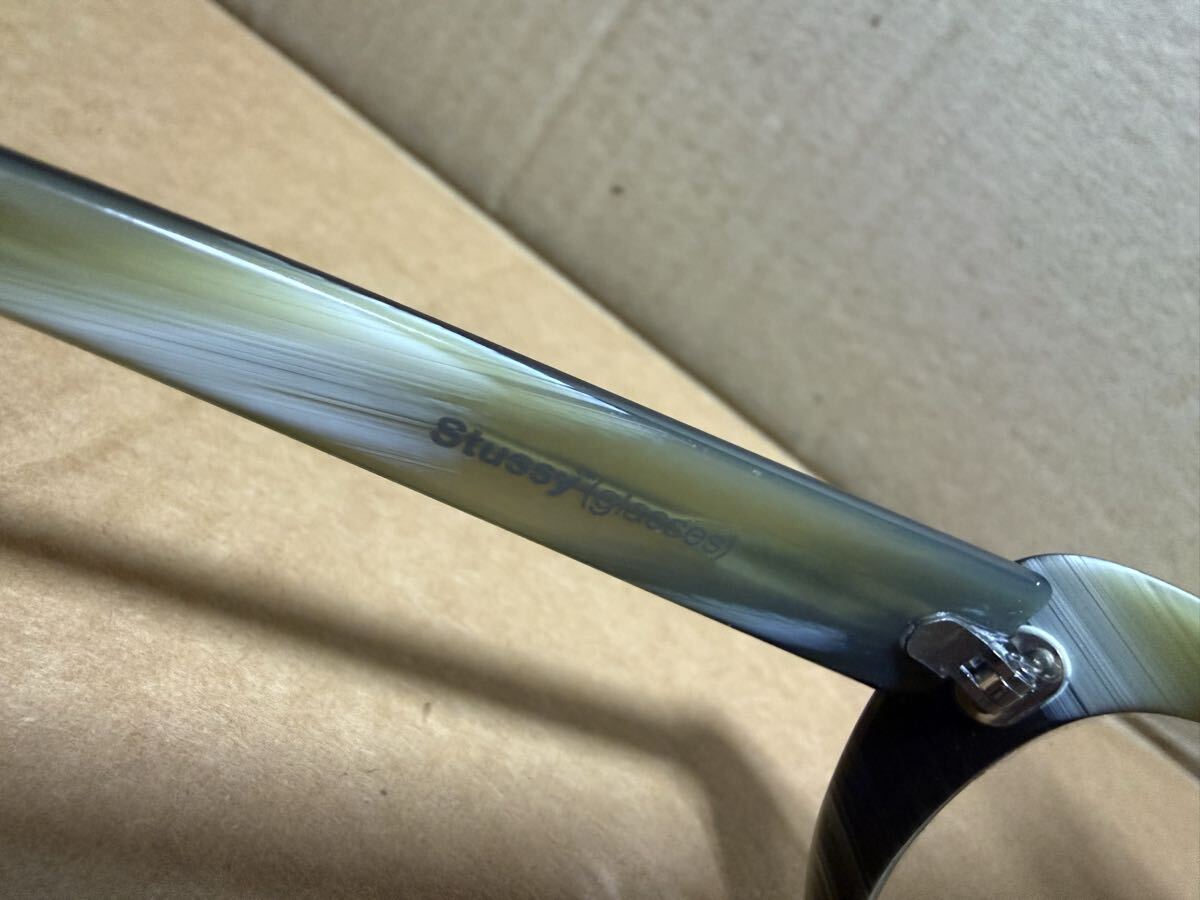 stussy naomi солнцезащитные очки 