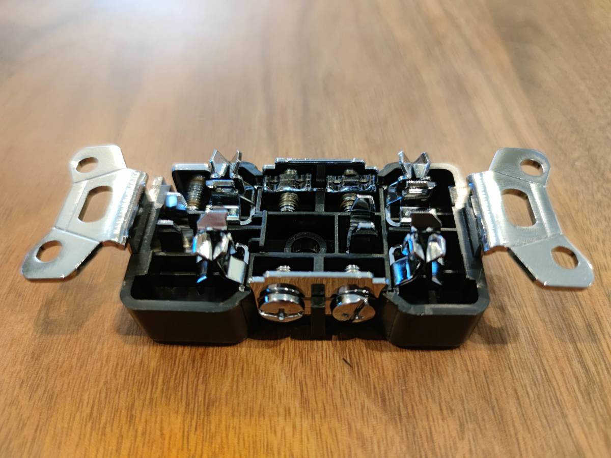 FURUTECH GTX-D(R) TYPE 壁コンセント 完全非磁性構造 スーパーハイエンド ロジウムコート 新品 未使用_画像5