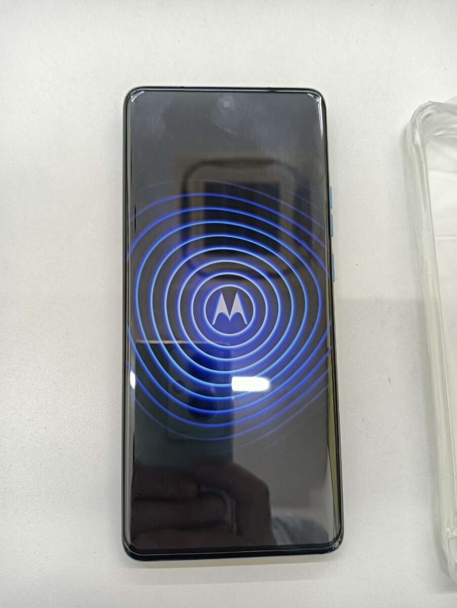 最安 モトローラ motorola edge 40 スマートフォン メモリー8GBストレージ256GB ルナブルー 動作確認済 SIMフリー 新品ケース付 送料無料！_画像2