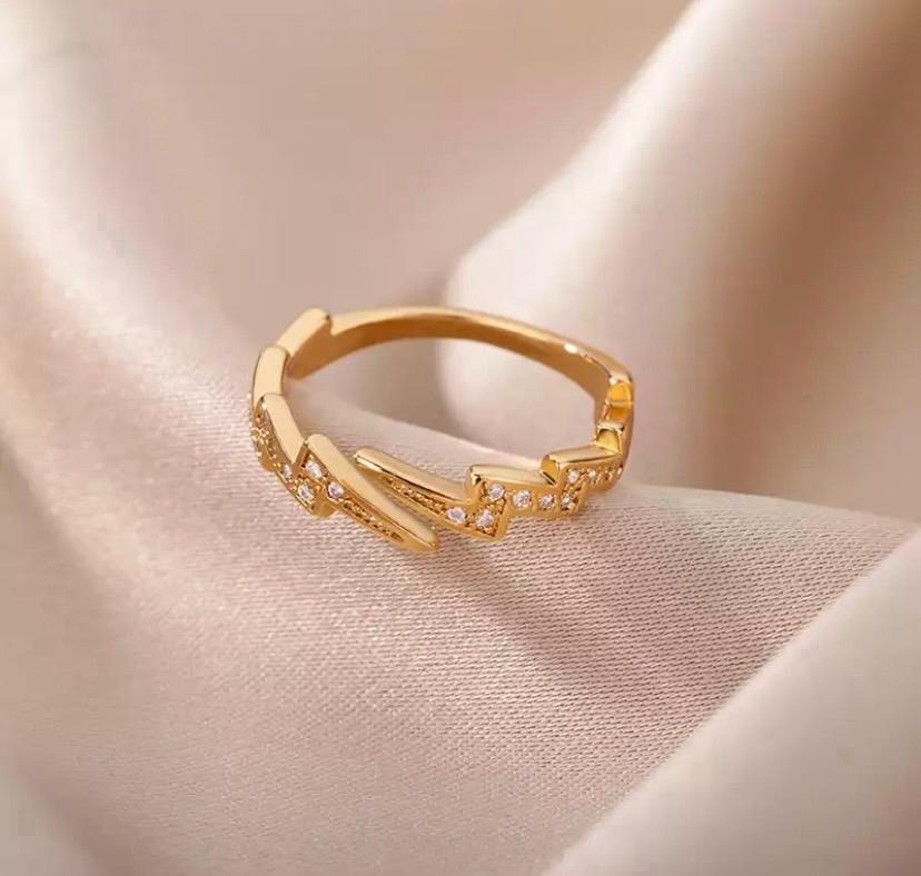 529 ゴールド リング イナズマ czダイヤモンド 韓国 ジュエリー アクセサリー 韓国 宝石 ブライダル 結婚式 カジュアル パーティ_画像3