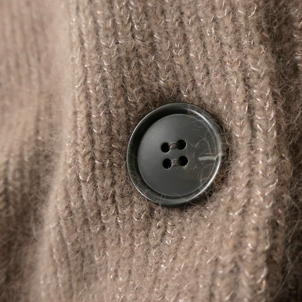 新品1.9万円 SHIPS シップス 微ラメ入り ミドルゲージニット カーディガン リラックスワイド◎ ブラウン _画像6