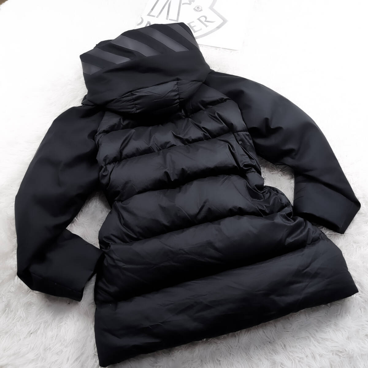 幻級極美品コラボOFF WHITE×MONCLER極暖ダウンコート認証済み確実正規品L~Mブラック黒リブロゴライン入 大きいモンクレール オフホワイト_画像6