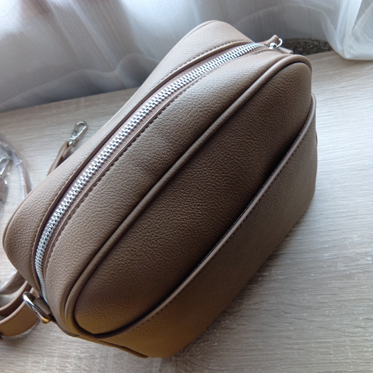 URBAN RESEARCHDOORS　アーバンリサーチ　 ショルダーバッグ　2wayスクエアショルダーバッグ　未使用_画像2