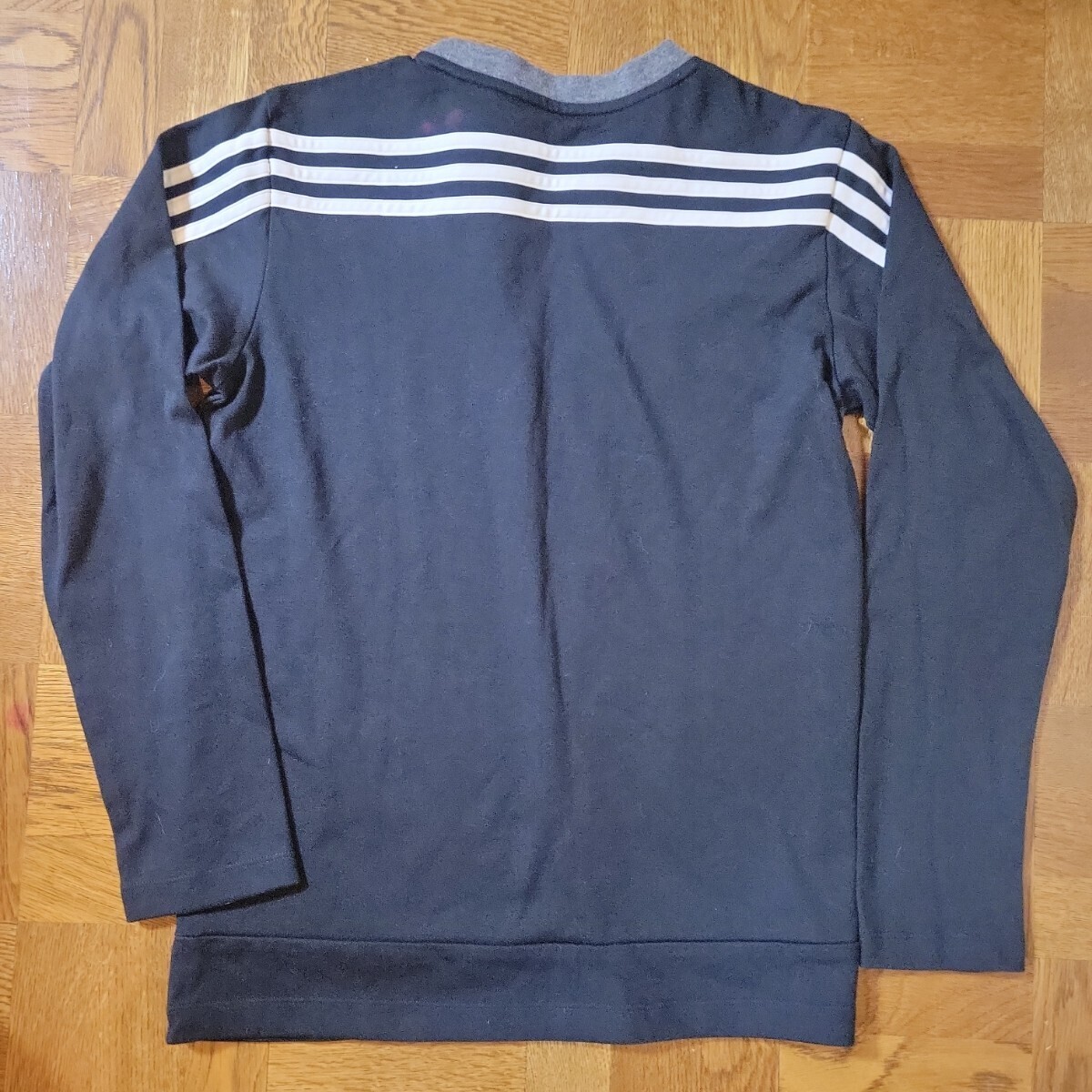 adidas　長袖Tシャツ　160cm_画像3