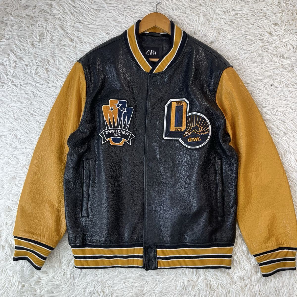 未使用品!! XL相当●ZARA ザラ スタジャン ボンバージャケット オールレザー 水牛革 バッファローレザー ワッペン ブラック/イエロー 黒_画像2