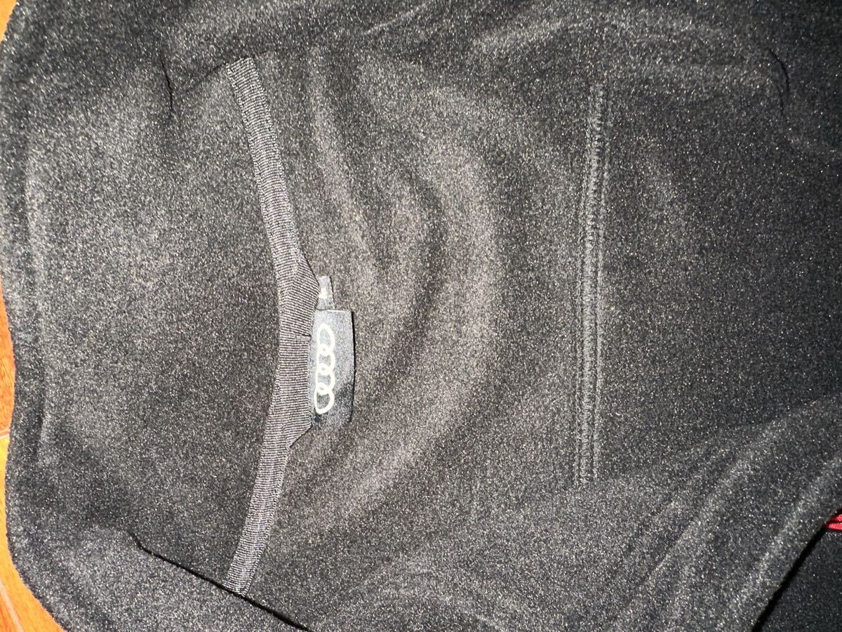 アウディ　アウター　未使用美品　mサイズ　昨年購入品_画像4