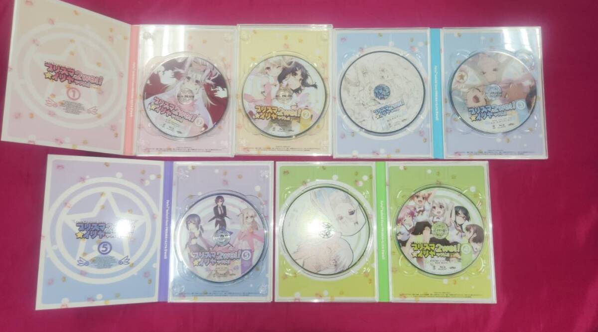 ID180 中古品◇ＤＶＤ【 セル品 】Fate/kaleid liner プリズマ☆イリヤ ツヴァイ!第1~5巻(Blu-ray Disc)_画像3
