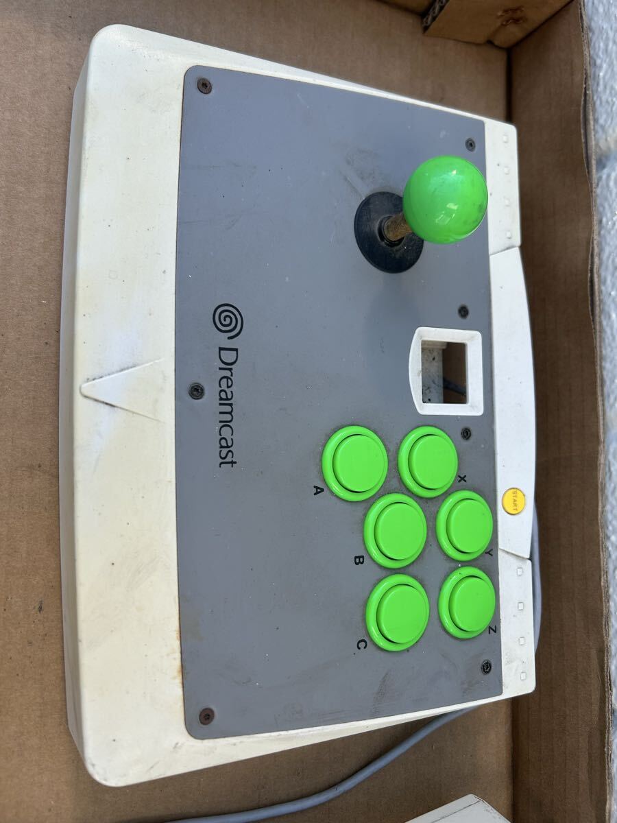 SEGA セガ Dreamcast ドリームキャスト HKT-3000 本体、コントローラー HKT-7700　、HKT-7300 【ジャンク品】_画像3
