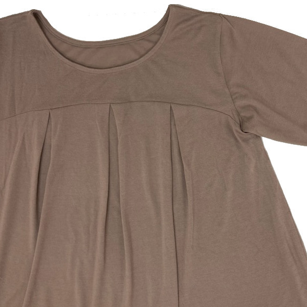 即決新品 大寸 チュニックワンピース 5Lサイズ 鹿の子素材 ブラウン タックチュニック ふんわり生地 大きいサイズ 送料無料_画像3