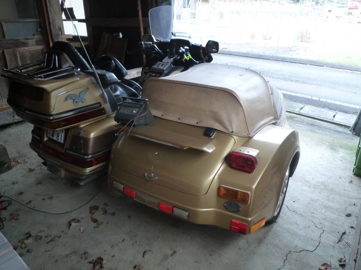 ホンダＧＬ１５００ＳＥ　４人乗り　サイドカー付き_画像3