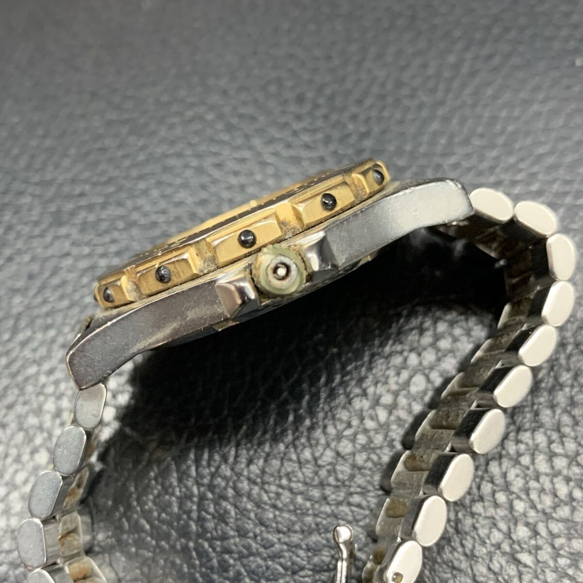 TAG HEUER タグホイヤー プロフェッショナル デイト クォーツ 腕時計 ゴールド文字盤 200M professional 935.413 不動_画像4