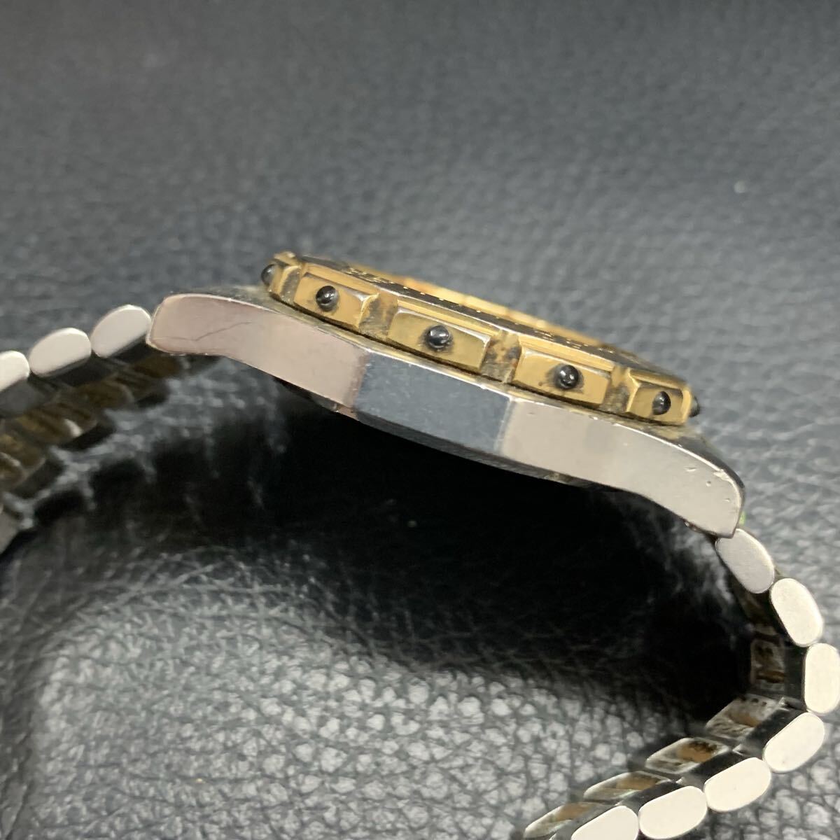 TAG HEUER タグホイヤー プロフェッショナル デイト クォーツ 腕時計 ゴールド文字盤 200M professional 935.413 不動_画像5