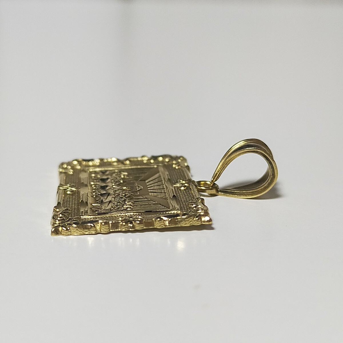 10K ラグジュアリー 最後の晩餐 ネックレストップ ペンダント　AVALANCHE アバランチ好きに 10K イエローゴールド_画像2