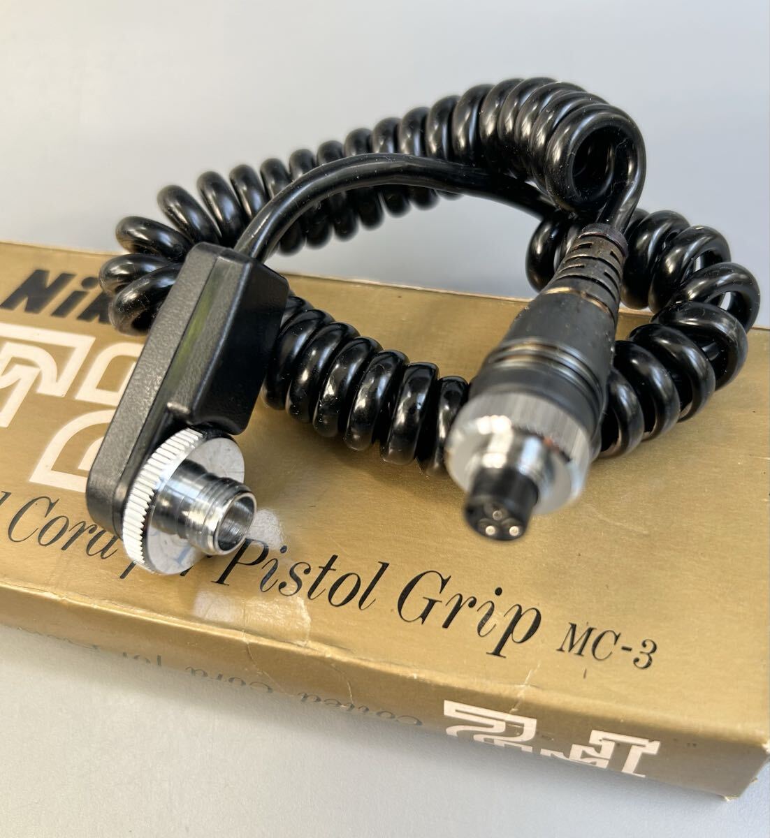 ［Nikon F2 Coiled Cord for Pistol Grip MC-3］ニコン純正 Nikon F2 ピストルグリップコード MC-3 【未使用品】☆送料無料☆_画像4