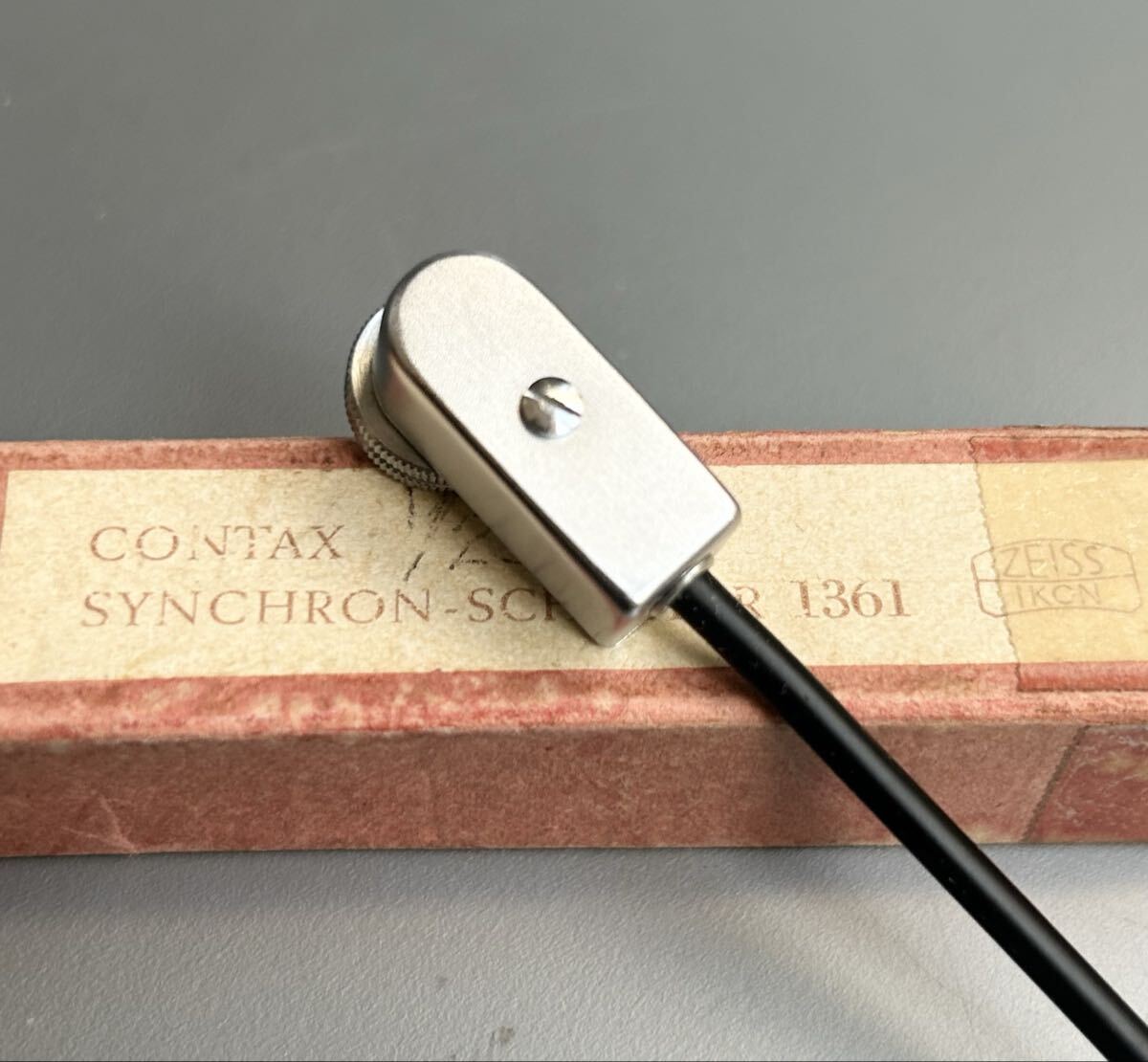 稀少［Zeiss Ikon CONTAX SYNCHRON-SCHALTER 1361］コンタックス　フラッシュシンクコード 1361　元箱・説明書付属【使用感の少ない美品】_画像5