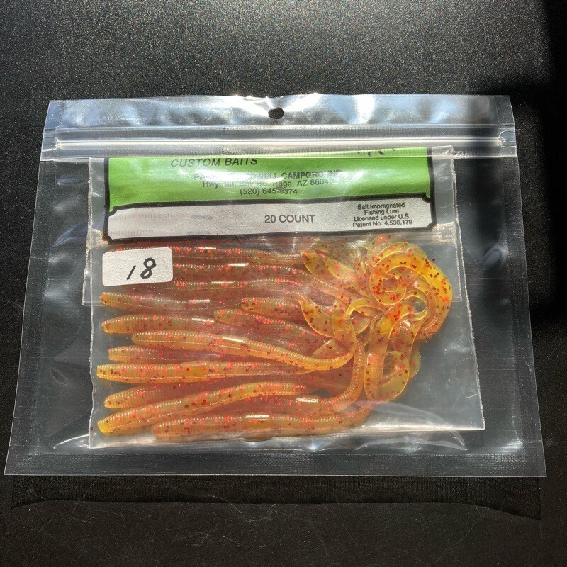 817131 ティーズワーム ゲーリーヤマモト 4インチ １８本 GARY YAMAMOTO #217 アボカド/レッドフレーク 【状態 A/C】_画像4