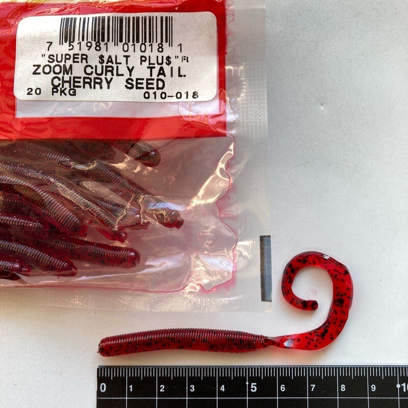 817161 ZOOM/ZBC Cテール カーリーテール 19本 #チェリーシード ZOOM BAIT COMPANY ズーム 【状態 A/C】_画像2