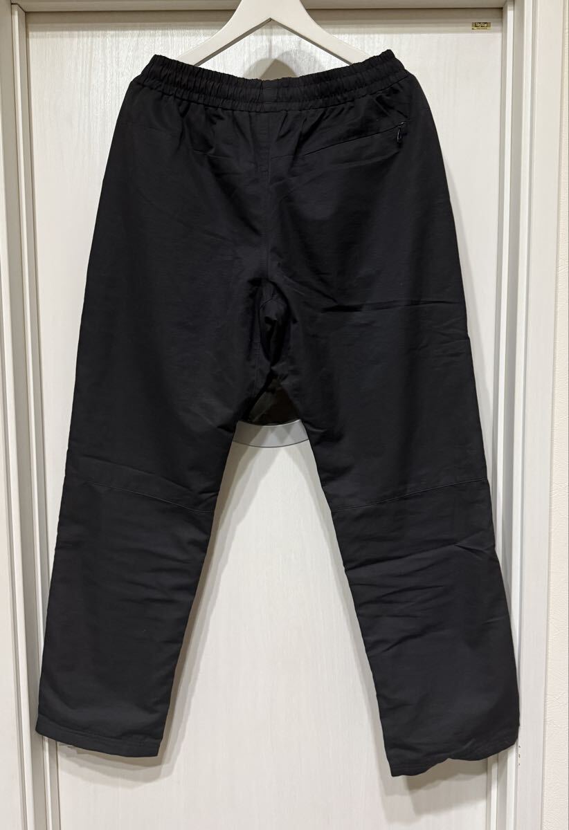 Champion チャンピオン　ブラック 　裏トリコット ウインドパンツ　 黒　L デカロゴ　刺繍_画像2