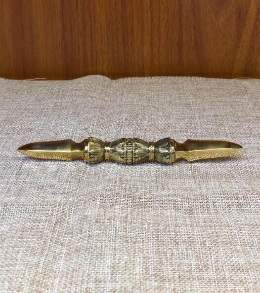 ...* подлинный ..*...... закон . храм . предметы для домашнего буддийского алтаря 