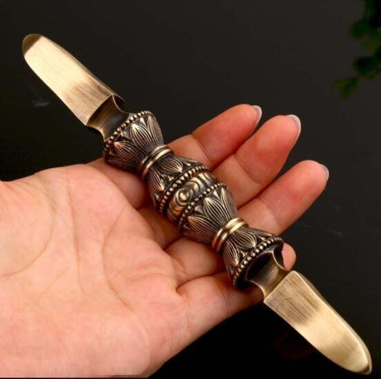 ...* подлинный ..*...... закон . храм . предметы для домашнего буддийского алтаря 