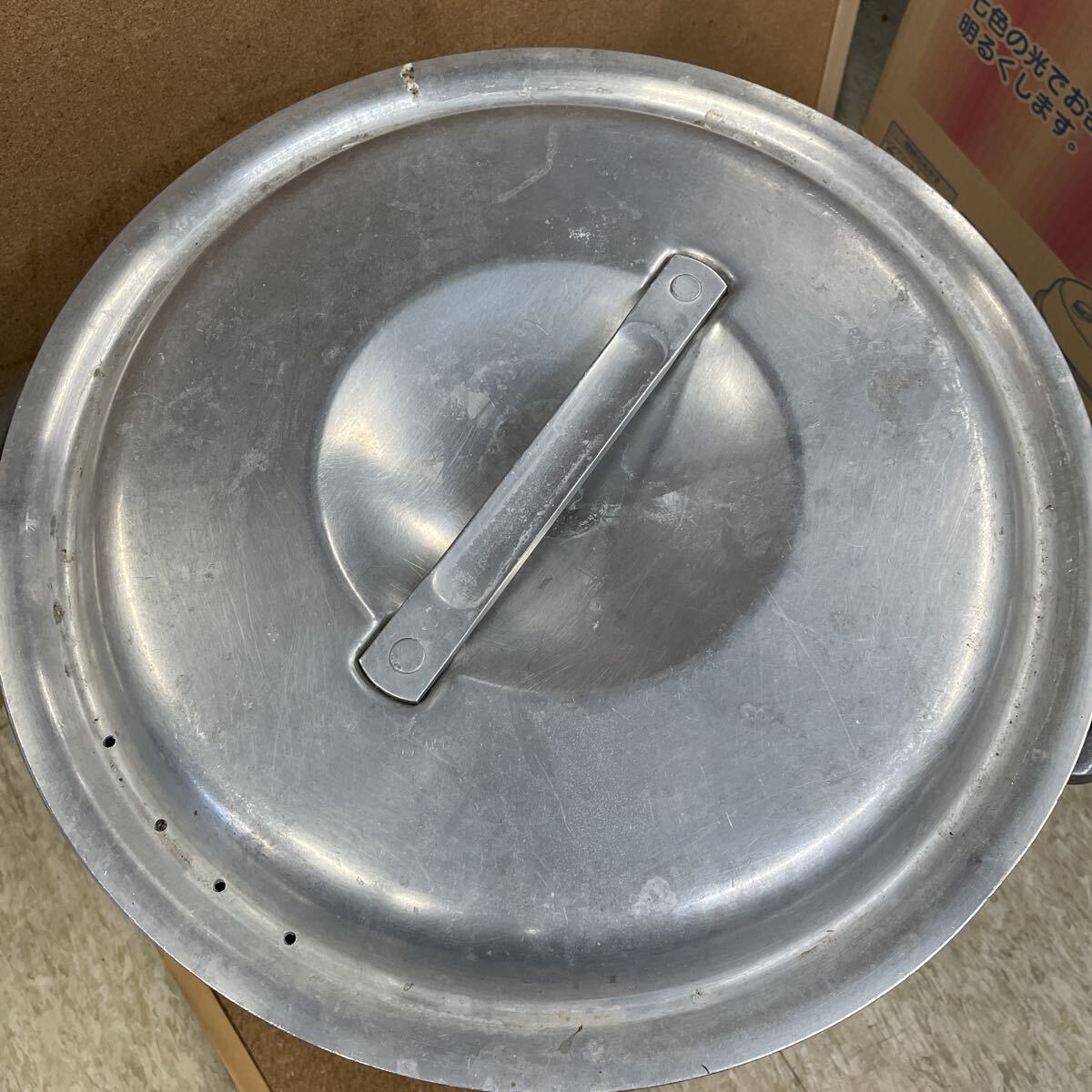 * aluminium крышка есть большая кастрюля для бульона ② диаметр 42. высота примерно 40. профессиональное кухонное оборудование еда и напитки магазин суп кастрюля б/у *