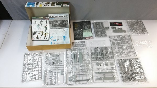 mP089c [未組立] ドラゴン 1/35 Sd.Kfz.251/21 Ausf.D 対空自走砲 Drilling Sd.Kfz.251 Ausf.D 3in1 他 | プラモデル R_画像3