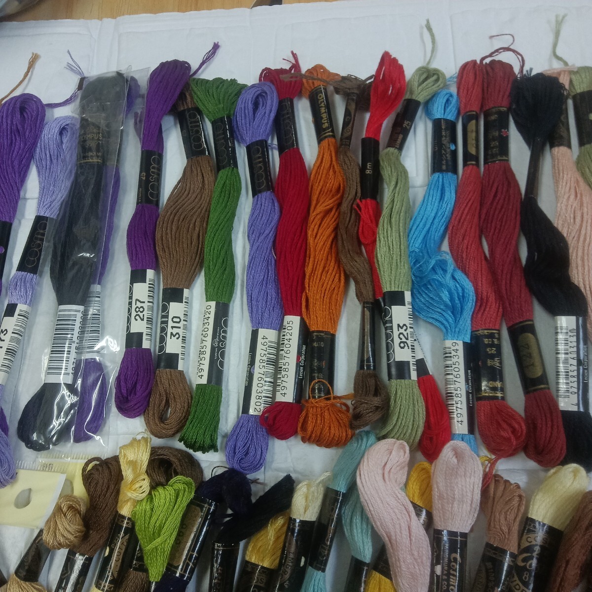 100円〜 1 手芸材料 ハンドメイド材料■コスモ*他・刺繍 刺しゅう糸 まとめてセット_画像3