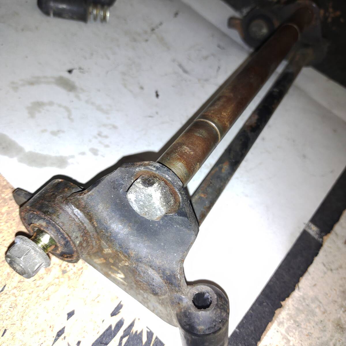 Y 4VP エンジンマウント…BW'S100グランドアクシス100_画像3