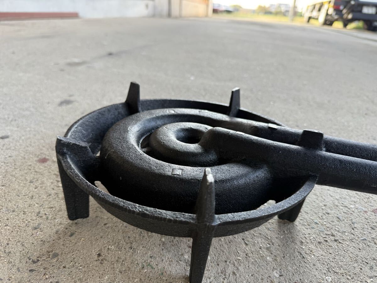 ★税込送料無料★ 未使用　訳あり　 業務用 鋳物コンロ 二重コンロ　ハイカロリー　 LPガス ガスコンロ　TS-208 足1箇所爪割れ欠品　_画像9