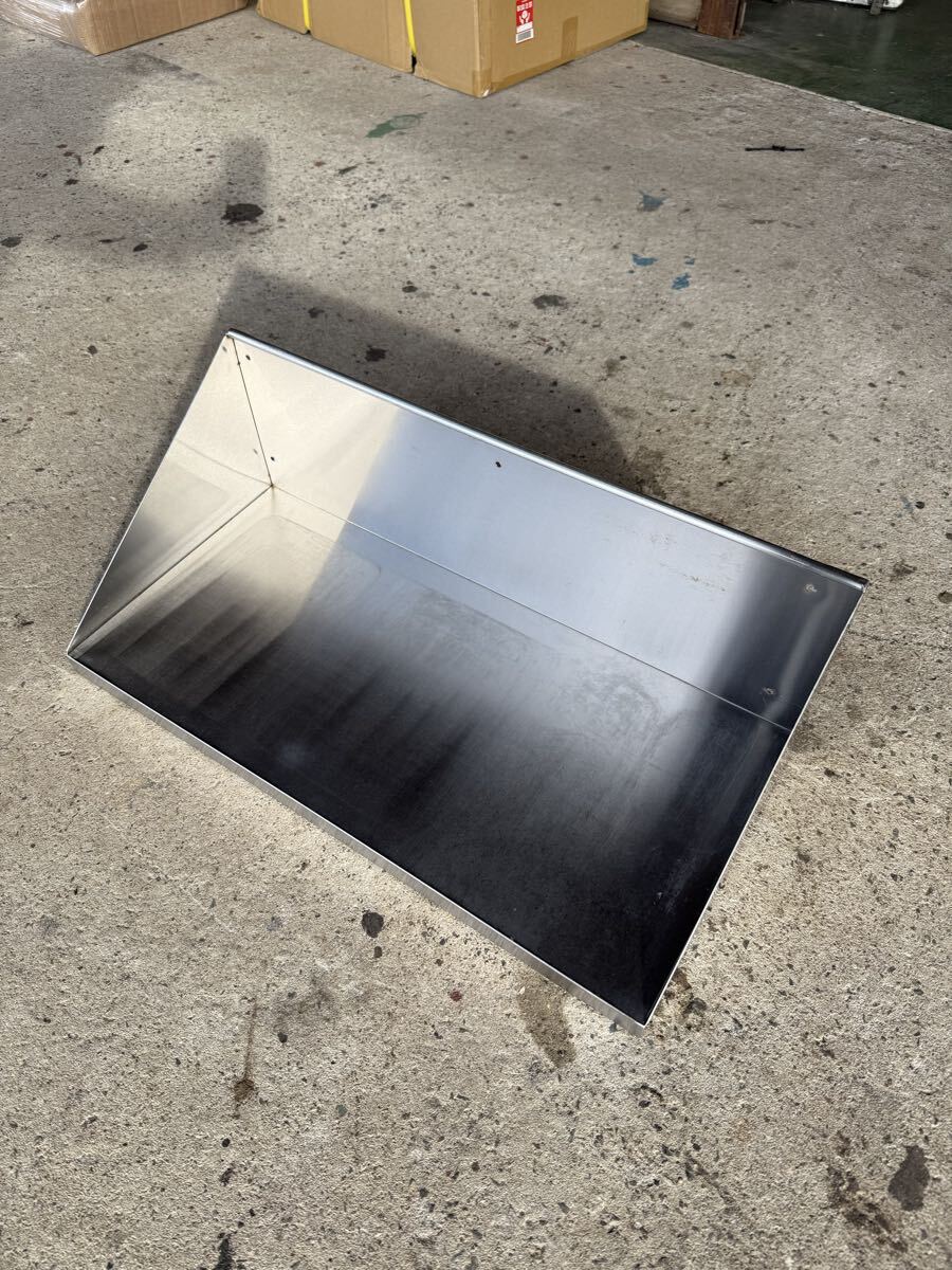 ★税込送料無料★ 業務用 ステンレス 平棚 吊り棚 三角棚 収納棚　 壁掛け棚　630×300×230 厨房機器 ステンレス棚_画像2