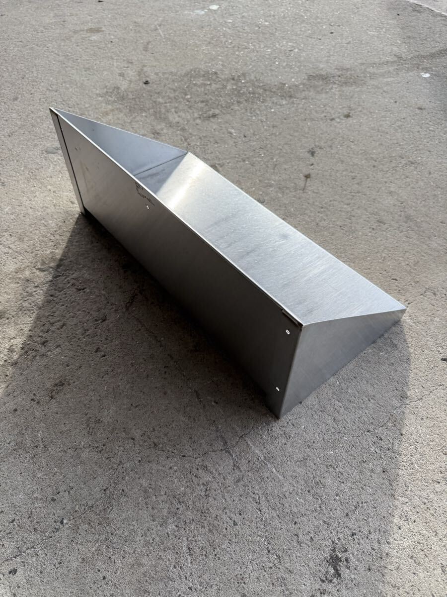 ★税込送料無料★ 業務用 ステンレス 平棚 吊り棚 三角棚 収納棚　 壁掛け棚　630×300×230 厨房機器 ステンレス棚_画像3