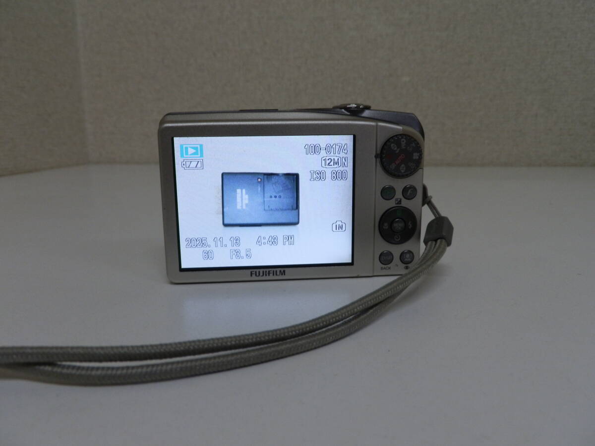 [FUJIFILM] フジフィルム デジタルカメラ FinePix F60fd ジャンク品 12メガ デジカメ_画像8