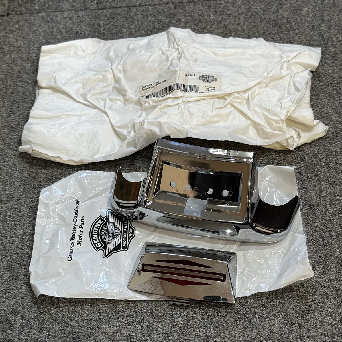 59117-96 ハーレー 純正 リア フェンダーチップ レンズ ツーリング ソフテイル ヘリテイジ_画像1