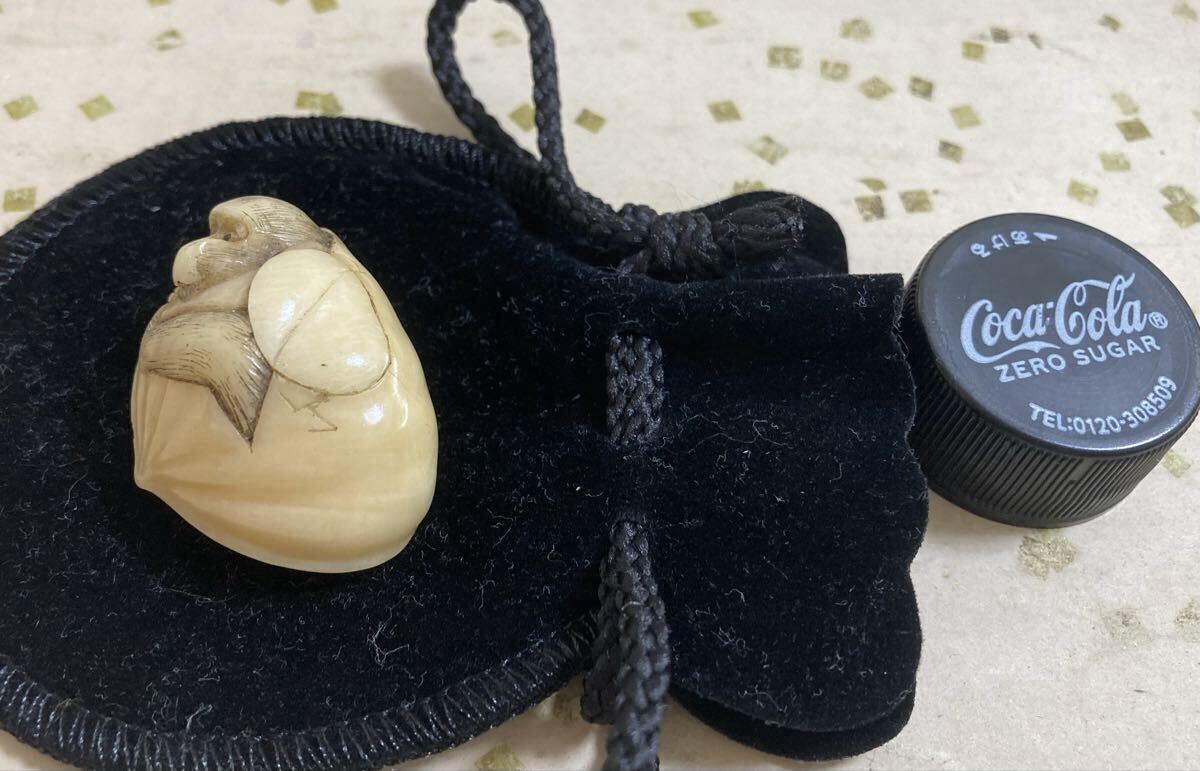 [ старый netsuke ].. каштан ( нет .)