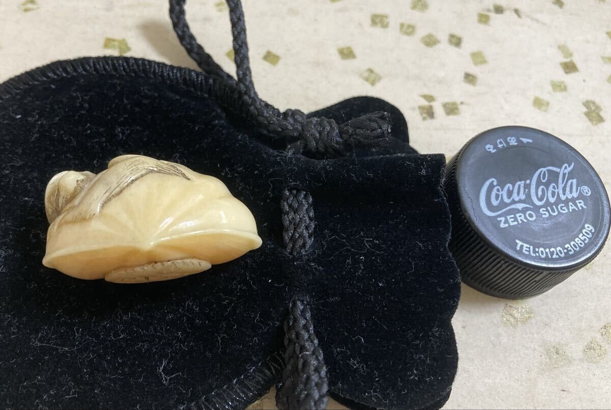 [ старый netsuke ].. каштан ( нет .)