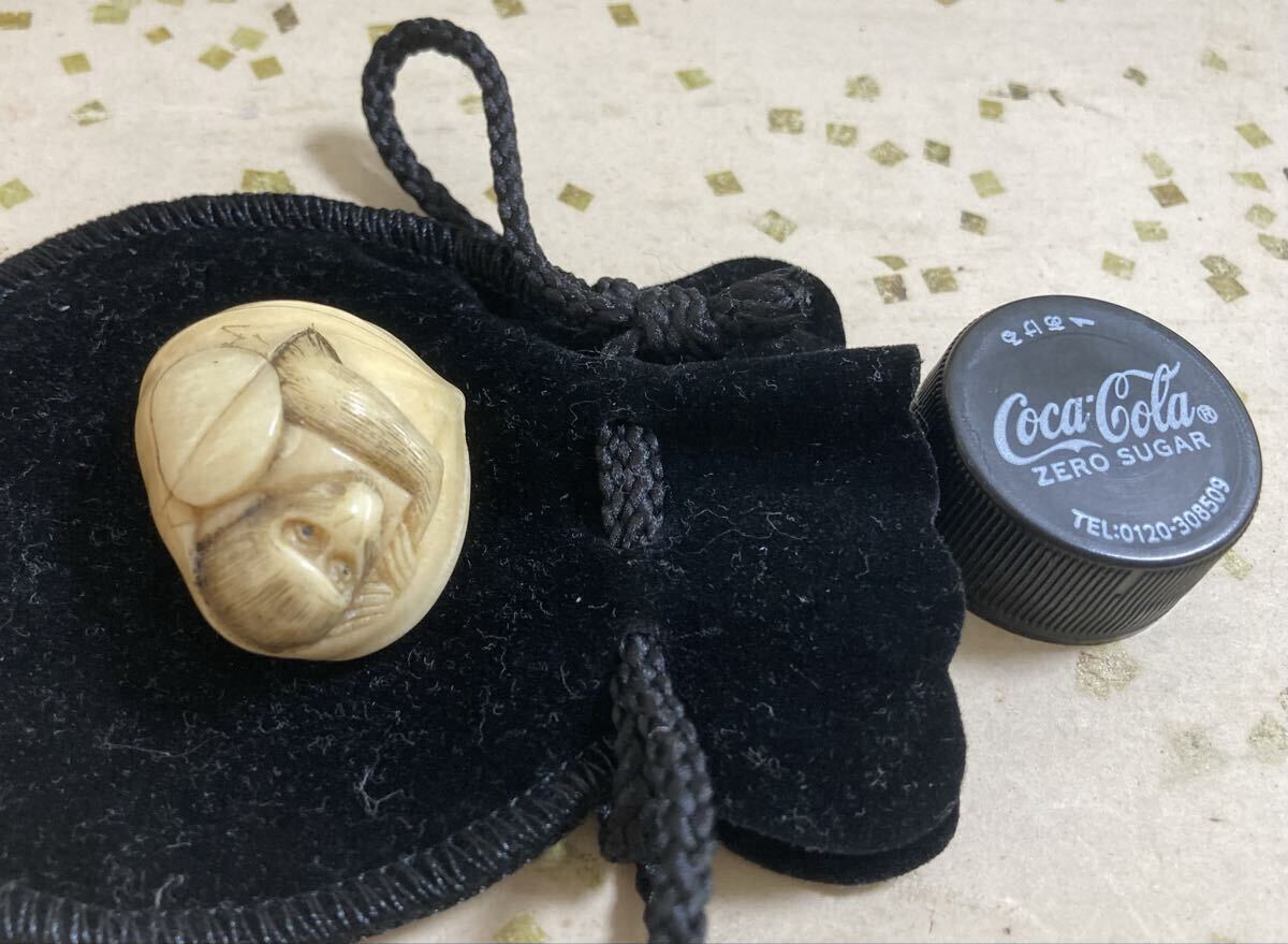 [ старый netsuke ].. каштан ( нет .)