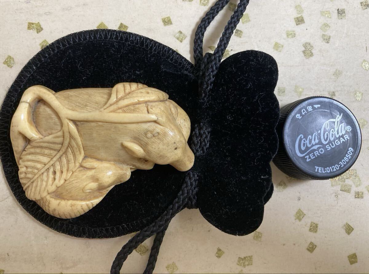 [ старый netsuke ]. родители .(. есть )