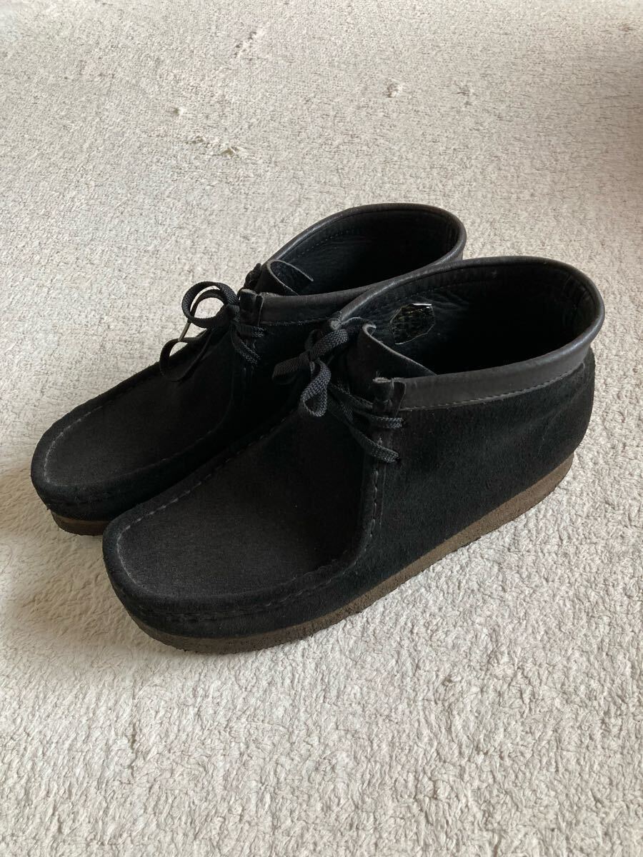 クラークス　ワラビー　 スエード 黒　US 8.5_画像1