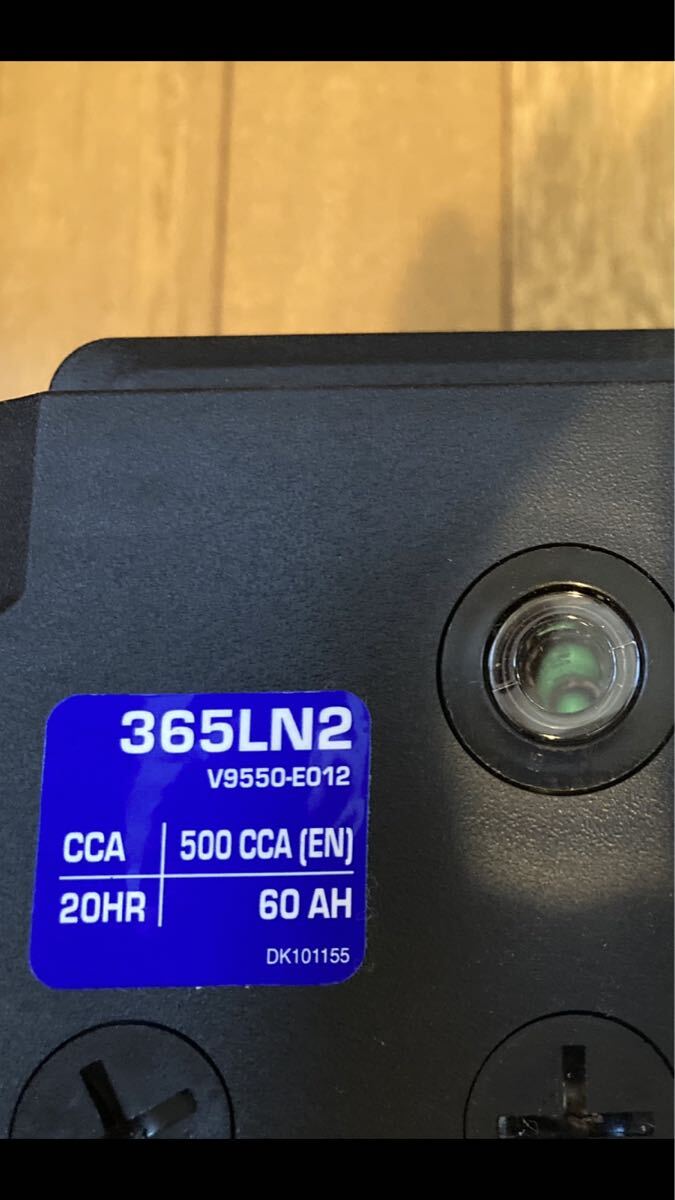 ACデルコ バッテリー　365LN2 インジケーター良好です。　中古　ヴォクシー ハイブリッドに使用してました_画像3