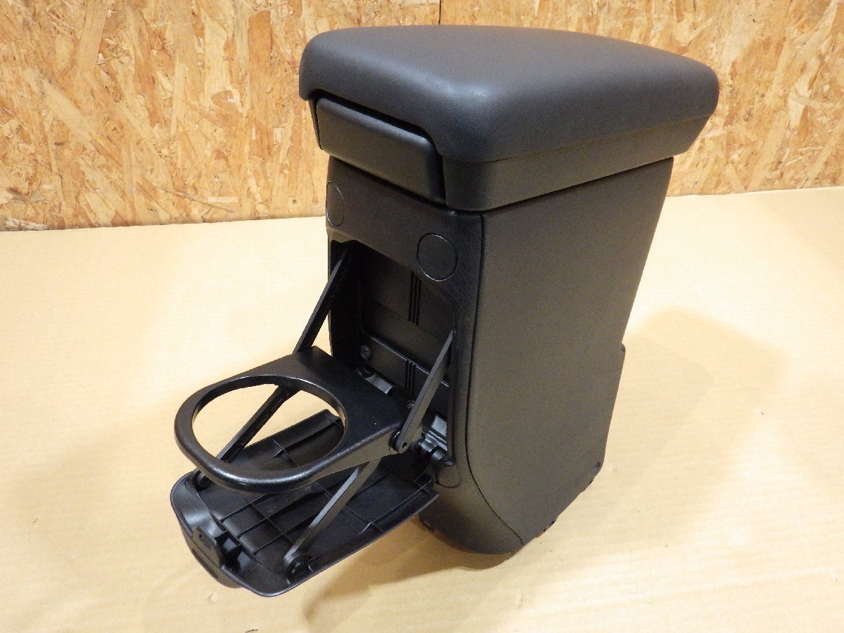 【山形 酒田発】中古 アクア DAA-NHP10 アームレスト センターコンソール 小物入れ 肘置き 純正オプション ステー/取付ネジ付_画像4
