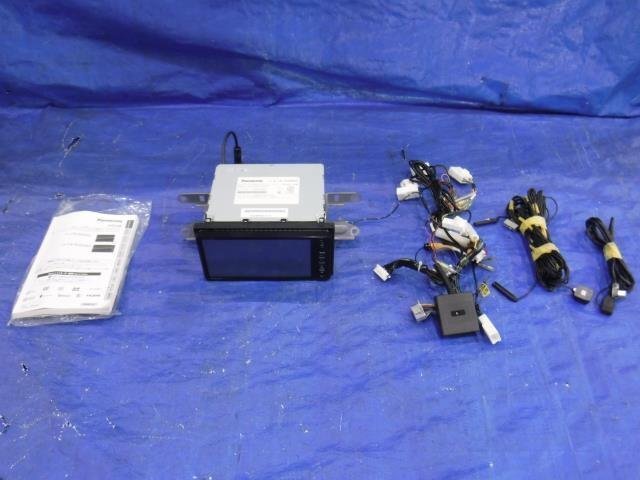 【宮城 塩釜発】中古 カーナビゲーション ラクティス DBA-NCP125 社外品 Strada（ストラーダ） CN-R300WD 7インチ_画像1