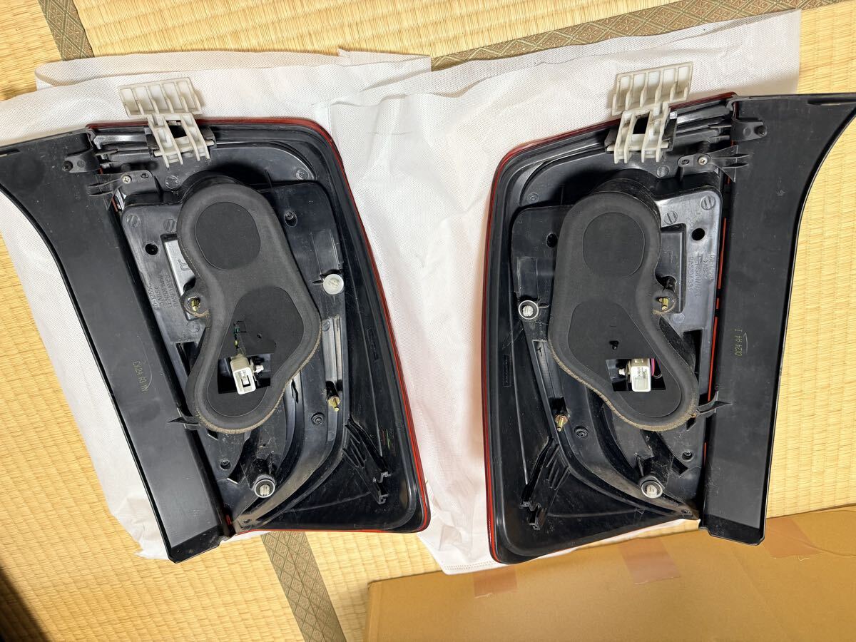 プリウス テールランプ ZVW30 左右セット テールライト 30プリウス LED 後期　テール　ヴァレンティ　レッド_画像4