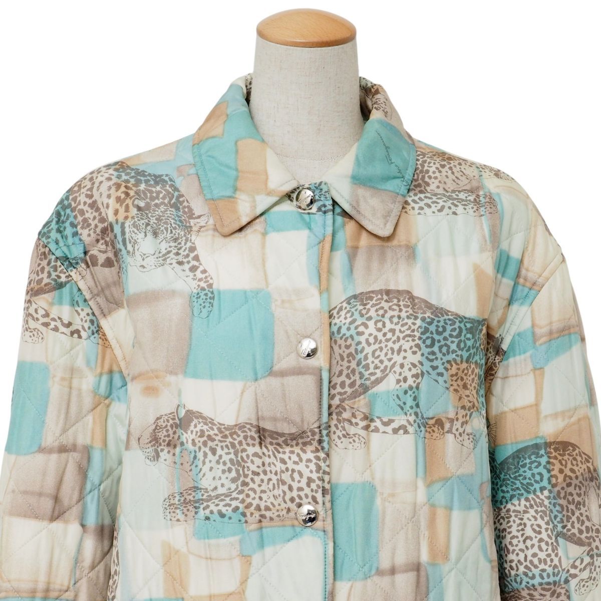 MI3459* Salvatore Ferragamo Salvatore Ferragamo общий рисунок стеганная куртка с хлопком полупальто шелк животное рисунок M