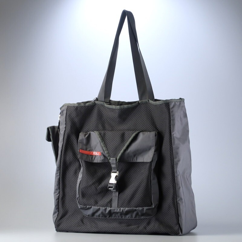 MI0951*90s 00s Archive PRARA SPORT Prada спорт сетка нейлон большая сумка MESH NYLON TOTE сумка имеется оттенок черного 