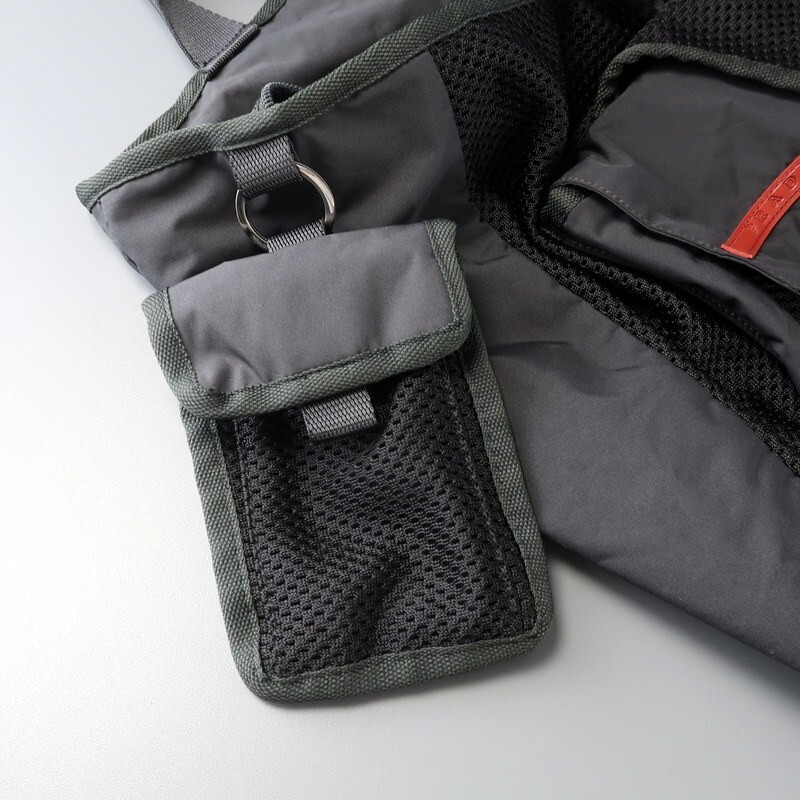 MI0951*90s 00s Archive PRARA SPORT Prada спорт сетка нейлон большая сумка MESH NYLON TOTE сумка имеется оттенок черного 