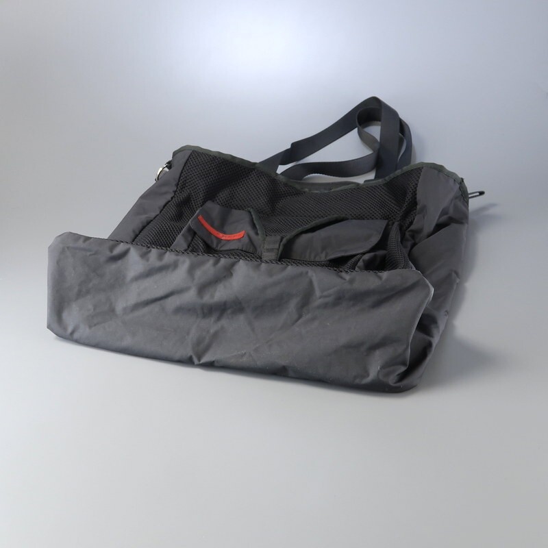 MI0951*90s 00s Archive PRARA SPORT Prada спорт сетка нейлон большая сумка MESH NYLON TOTE сумка имеется оттенок черного 